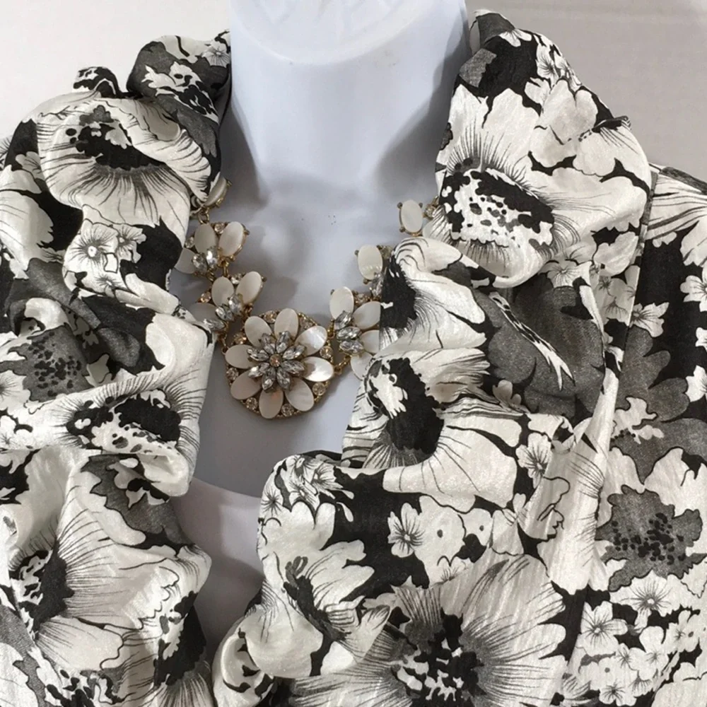 Adrianna Papell b/w ruffled jacket
